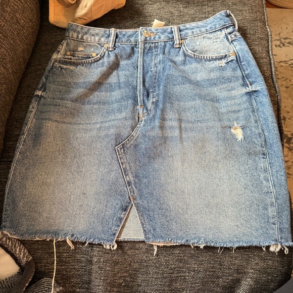 H&M Denim Blue Skirt with cut in front - Picture 1 of 9